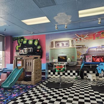 Pelitos Hair Salon For Kids & Adults - There is no foot traffic right now, which is good. - Kids Hair Salons Near Me - Norwalk, California Pelitos Hair Salon For Kids & Adults - There is no foot traffic right now, which is good. - Kids Hair Salons Near Me - Norwalk, California