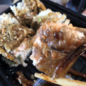 Nico's Pier 38 - California roll and salmon belly - Seafood Near Me - Honolulu, Hawaii