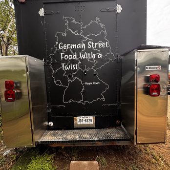 Hippie Picnik - Food Trucks Near Me - Austin, Texas