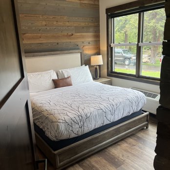 The Inn On Fall River - Hotels Near Me - Estes Park, Colorado The Inn On Fall River - Hotels Near Me - Estes Park, Colorado