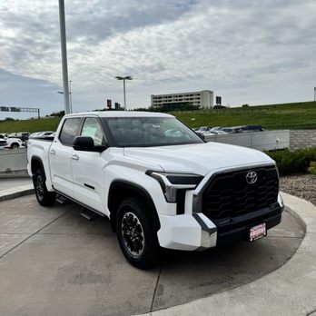 Ackerman Toyota - Auto Repair Near Me - St. Louis, Missouri