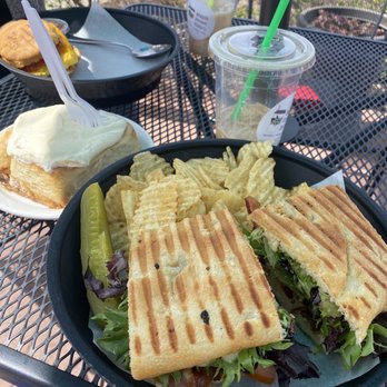 Maple Street Bistro - Breakfast & Brunch Near Me - Spokane, Washington Maple Street Bistro - Breakfast & Brunch Near Me - Spokane, Washington