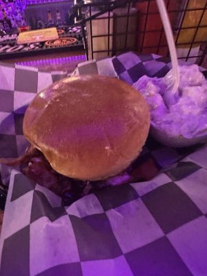 Pooky Jane's Kitchen and Pub by null