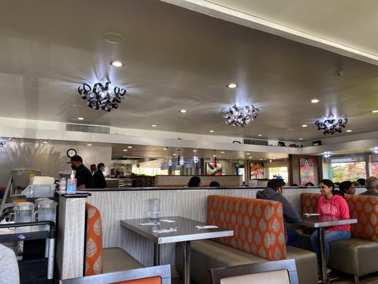 Saravanaa Bhavan by null