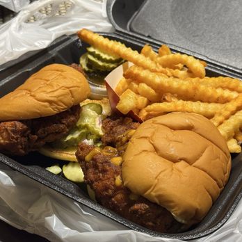 DAVE’S HOT CHICKEN - Updated February 2026 - 297 Photos & 221 Reviews ...