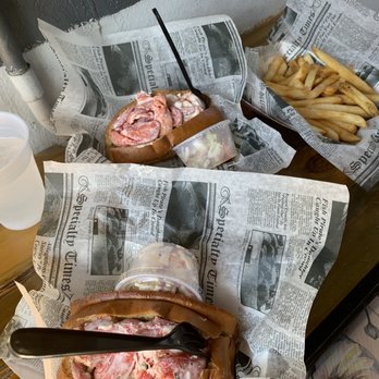 DJ's Clam Shack - Lobster Rolls & Fries - Seafood Near Me - Key West, Florida