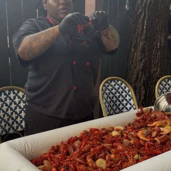 NOLA She Chef Personal Chef Services - Chef Taylor shows us how to eat a crawfish - Personal Chefs Near Me