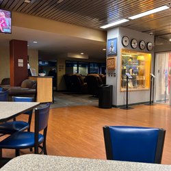 USO of Missouri - Entrance and lounge...