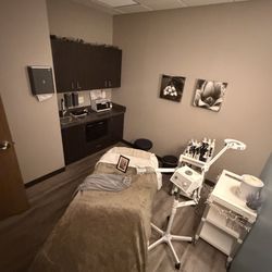 Hand & Stone Massage and Facial Spa