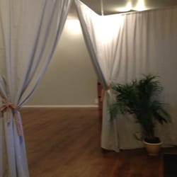 Simple Yoga & Wellness studio - We welcome you