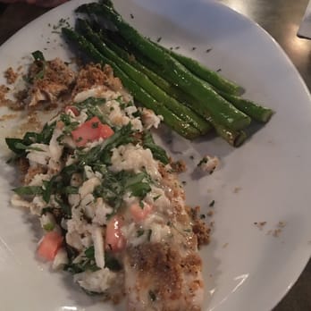 Eden Table - Restaurant + Bar - Breakfast & Brunch Near Me - Magnolia, Texas