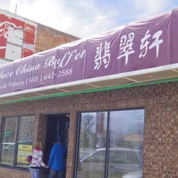 Jade Palace China Buffet - two people entering the restaurant - Chinese Near Me - Spearfish, South Dakota