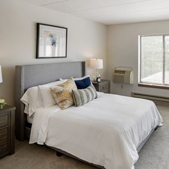 Oak Hill Terrace - Assisted Living Facilities Near Me - Waukesha, Wisconsin Oak Hill Terrace - Assisted Living Facilities Near Me - Waukesha, Wisconsin