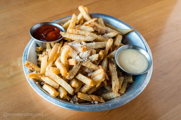 38 Degrees Ale House & Grill by null
