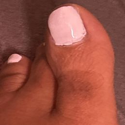 This guy rushed my feet he did a Terrible job with shaping & polishing my feet This guy rushed my feet he did a Terrible job with shaping & polishing my feet