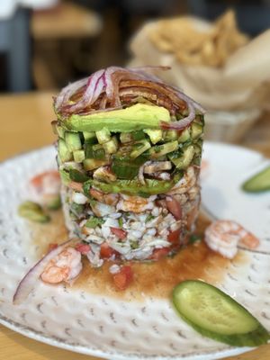 Four Tunas Fish & Bar by null