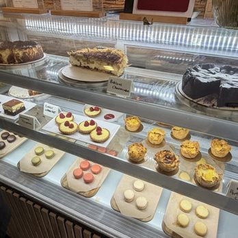 Cheminé - Dessert case - Coffee & Tea Near Me - San Francisco, California