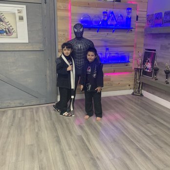 Ferny Jiujitsu - Brazilian Jiu-jitsu Near Me - Bakersfield, California
