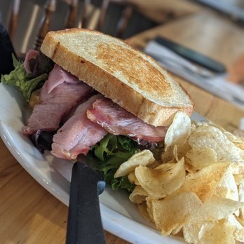Pilora's Cafe - Breakfast & Brunch Near Me - Oshkosh, Wisconsin