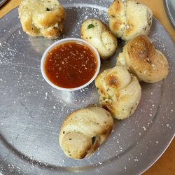 King's Pizzeria & Italian Restaurant - 12 Garlic Knots 1/2 order