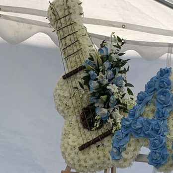 SF Floral Designs - Guitar - Florists Near Me - Los Angeles, California SF Floral Designs - Guitar - Florists Near Me - Los Angeles, California