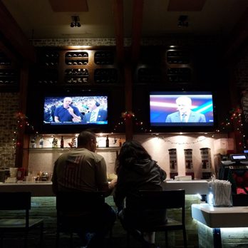 Hook Burger - They have a nice bar at this location. - Burgers Near Me - Burbank, California Hook Burger - They have a nice bar at this location. - Burgers Near Me - Burbank, California