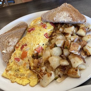 Jerri's Luncheonette - Vegetable omelette with scrumptious home fries - American Near Me - West Haven, Connecticut