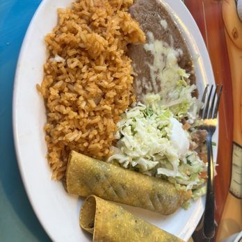Don Cinco De Mayo Cantina - Beef flautas and rice and beans w lettuce nd sc .fire - Mexican Near Me - Tomah, Wisconsin Don Cinco De Mayo Cantina - Beef flautas and rice and beans w lettuce nd sc .fire - Mexican Near Me - Tomah, Wisconsin