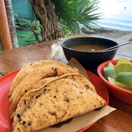Pescadillas (fish tacos) Pescadillas (fish tacos)
