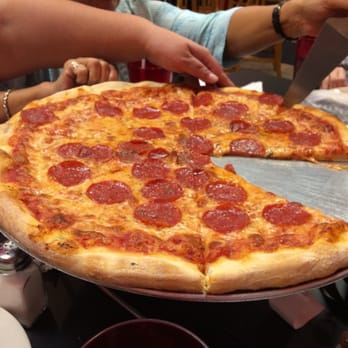 Rocco's Pizza Restaurant - Pizza Near Me - Spring Hill, Florida