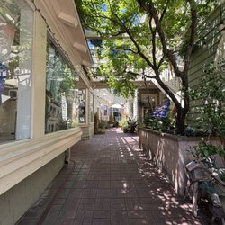 Pegasus Leather - They had an another part of their around the corner at a different entrance.