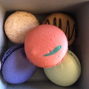 Bon Macaron Patisserie - Assorted macarons (top left, clockwise) pumpkin spice, peanut butter chocolate, yuzu, currant and in the middle, calamansi - Bakeries Near Me - Vancouver, British Columbia Bon Macaron Patisserie - Assorted macarons (top left, clockwise) pumpkin spice, peanut butter chocolate, yuzu, currant and in the middle, calamansi - Bakeries Near Me - Vancouver, British Columbia