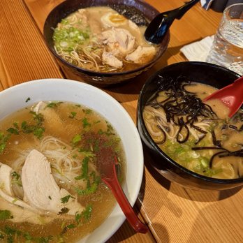 Mecha Noodle Bar - Pho Ga, Shoyu Paitan Ramen, Kinoko Vegetarian Ramen - Ramen Near Me - Brookline, Massachusetts