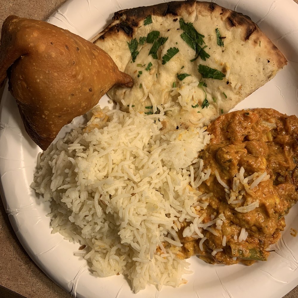 Garlic Naan Bread, Navrattan Korma, Plain Basmati Rice, 2 Piece Vegetable Samosa