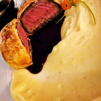 Hell's Kitchen - Beef Wellington...absolutely a must try! Absolutely delicious! - Cocktail Bars Near Me - Funner, California Hell's Kitchen - Beef Wellington...absolutely a must try! Absolutely delicious! - Cocktail Bars Near Me - Funner, California