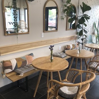 Lele Cake - Interior - Coffee & Tea Near Me - Los Gatos, California