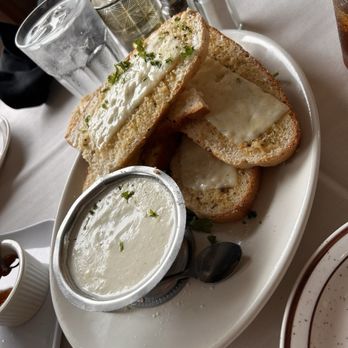 Red Fox Amore - Garlic bread - Italian Near Me - Middlefield, Connecticut