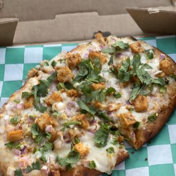 Pizza Twist - Butter chicken naan - Pizza Near Me - Fishers, Indiana