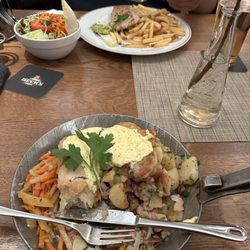 Bremer Ratskeller Rößler GmbH & Co.KG - Fish plate and turkey stake plate