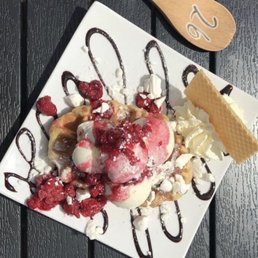 Pavlova Waffles with raspberry Pavlova Waffles with raspberry