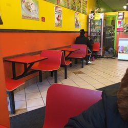 Paleteria Lindo Michoacan - Seating