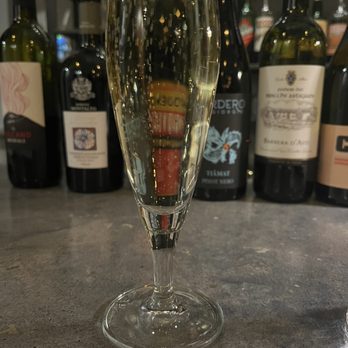 Noto - Prosecco - Pizza Near Me - St. Peters, Missouri