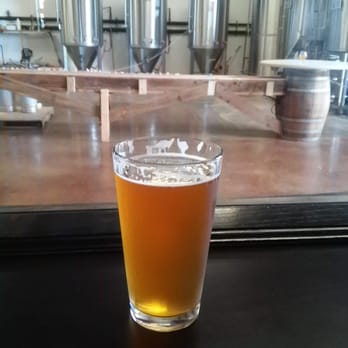 Claimstake Brewing - Shawnalulu Pineapple Pale Ale - Breweries Near Me - Rancho Cordova, California Claimstake Brewing - Shawnalulu Pineapple Pale Ale - Breweries Near Me - Rancho Cordova, California