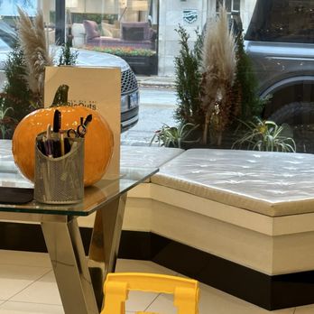 BloOuts Blow Dry Bar - Blow Dry/Out Services Near Me - Winnetka, Illinois BloOuts Blow Dry Bar - Blow Dry/Out Services Near Me - Winnetka, Illinois