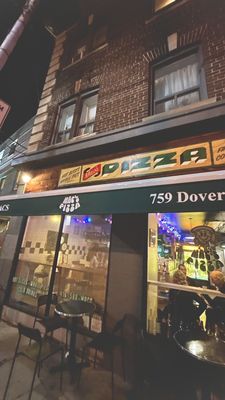 Mac’s Pizza by null