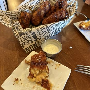 Slyderz Bar & Grill - Mac and cheese bites - Barbeque Near Me - Chico, California Slyderz Bar & Grill - Mac and cheese bites - Barbeque Near Me - Chico, California