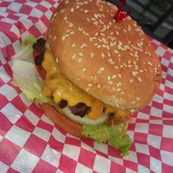 The Lazy Hog - Had a quick lunch, the Cheese burger was very flavorful and the bacon wrapped hot dog was also so good I had them add jalapenos to both yum