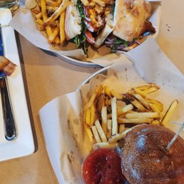 Chicken club & burger