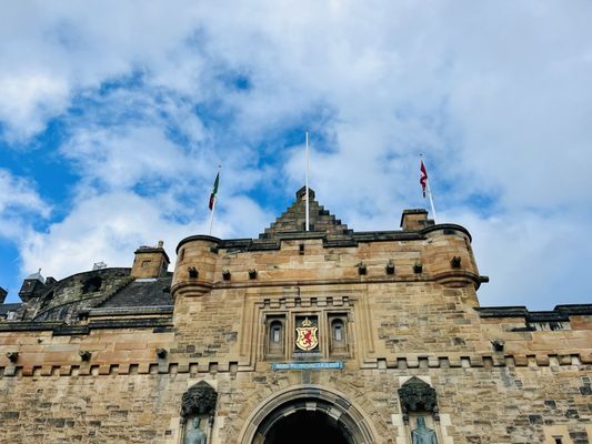 Edinburgh Castle by null
