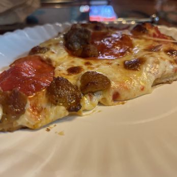 Lous Woodfire Pizza - Sandwiches Near Me - San Antonio, Texas